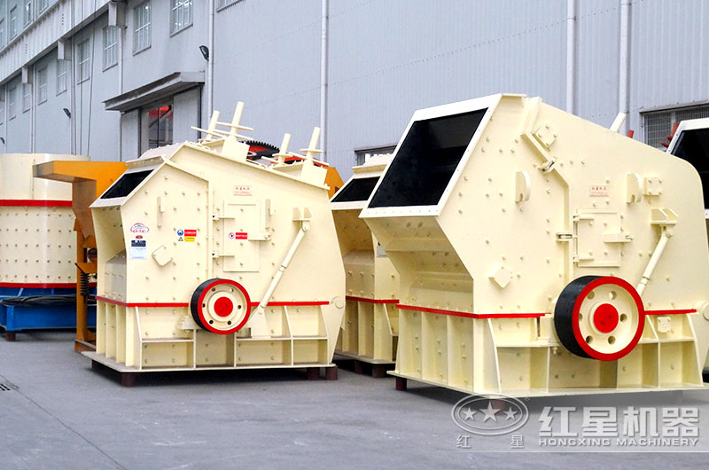 煤矸石粉碎機(jī)車間實拍大圖